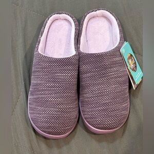 RockDove Cozy Purple Slippers NWT Never Worn.  Sz L 9/10